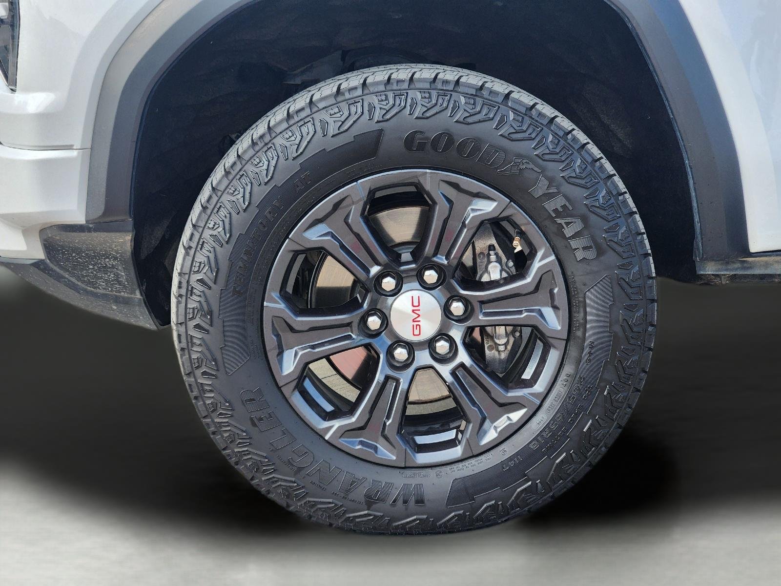 2023 GMC Canyon photo 10 of 34