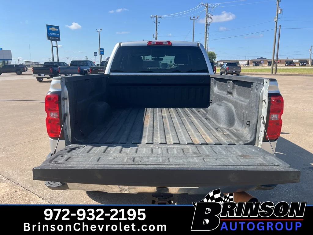 Used 2019 Silver Ice Metallic Chevrolet LT image 9