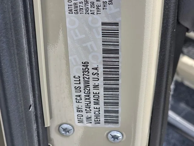 Used 2022  Jeep Sport image 34