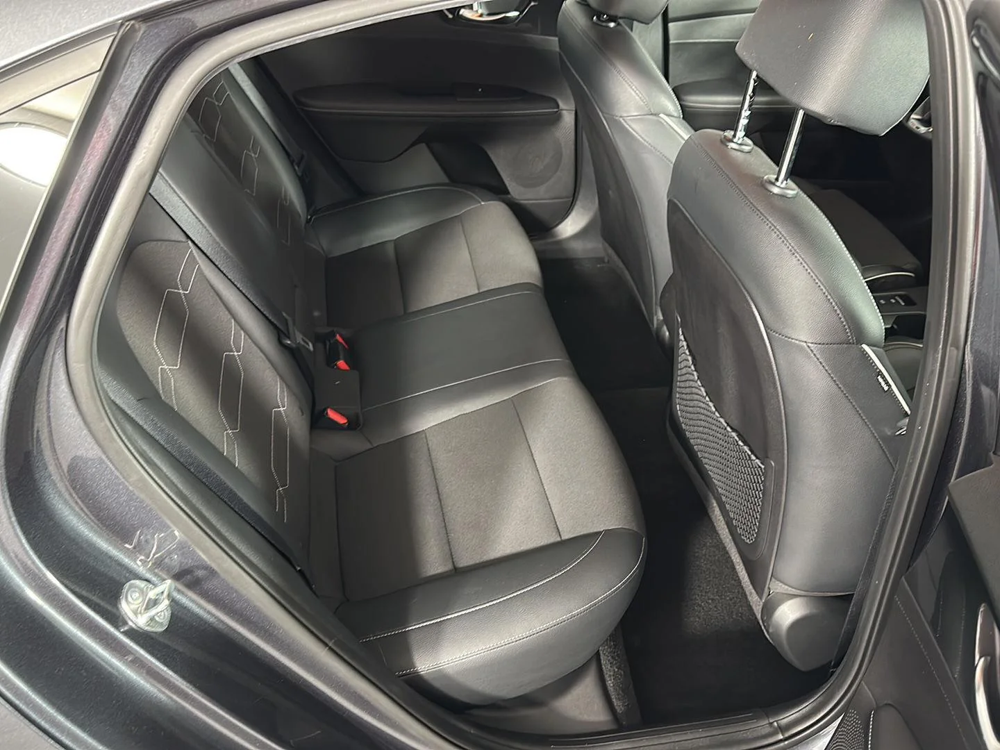 Used 2023 Gravity Gray Kia GT-Line image 21