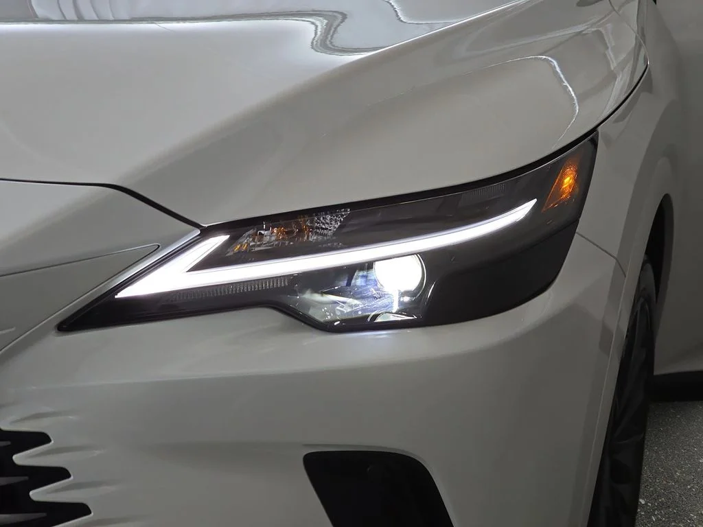 New 2026 Eminent White Pearl Lexus PREMIUM AWD image 28