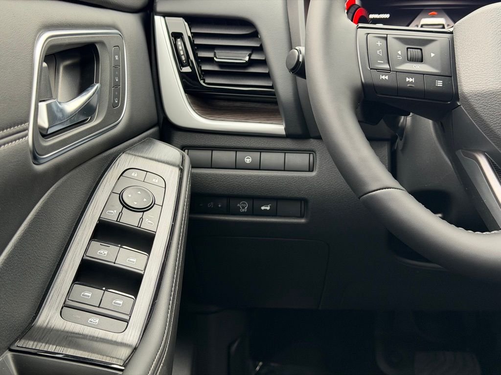 New 2026 Scarlet Ember Tintcoat Nissan Platinum image 63