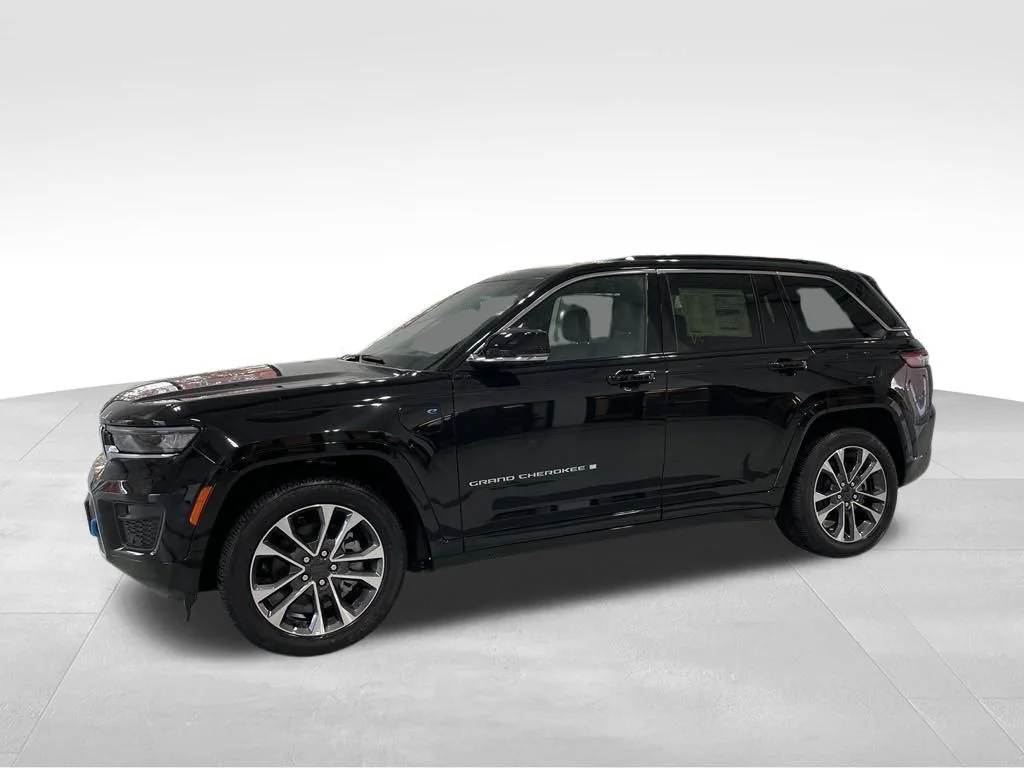 Used 2024 Black Jeep Overland 4xe image 11