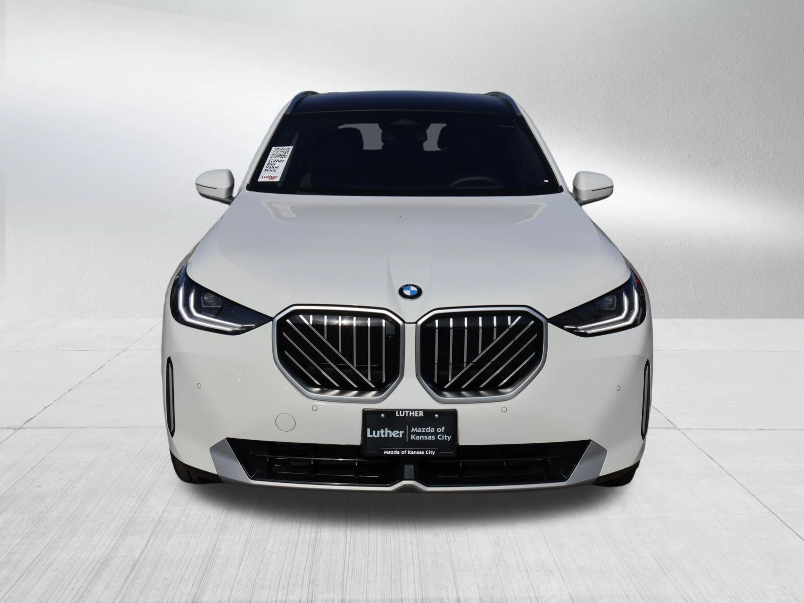 Used 2026 Alpine White BMW 30 xDrive image 2