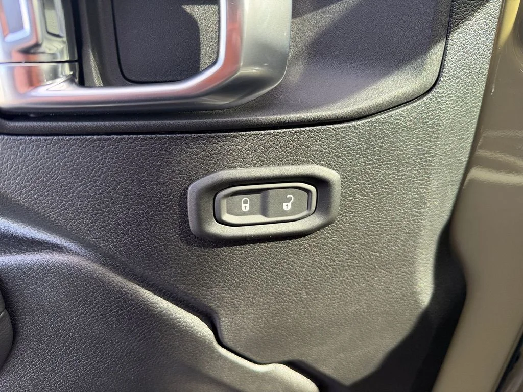2026 Jeep Wrangler 4-Door Sport - Photo 9