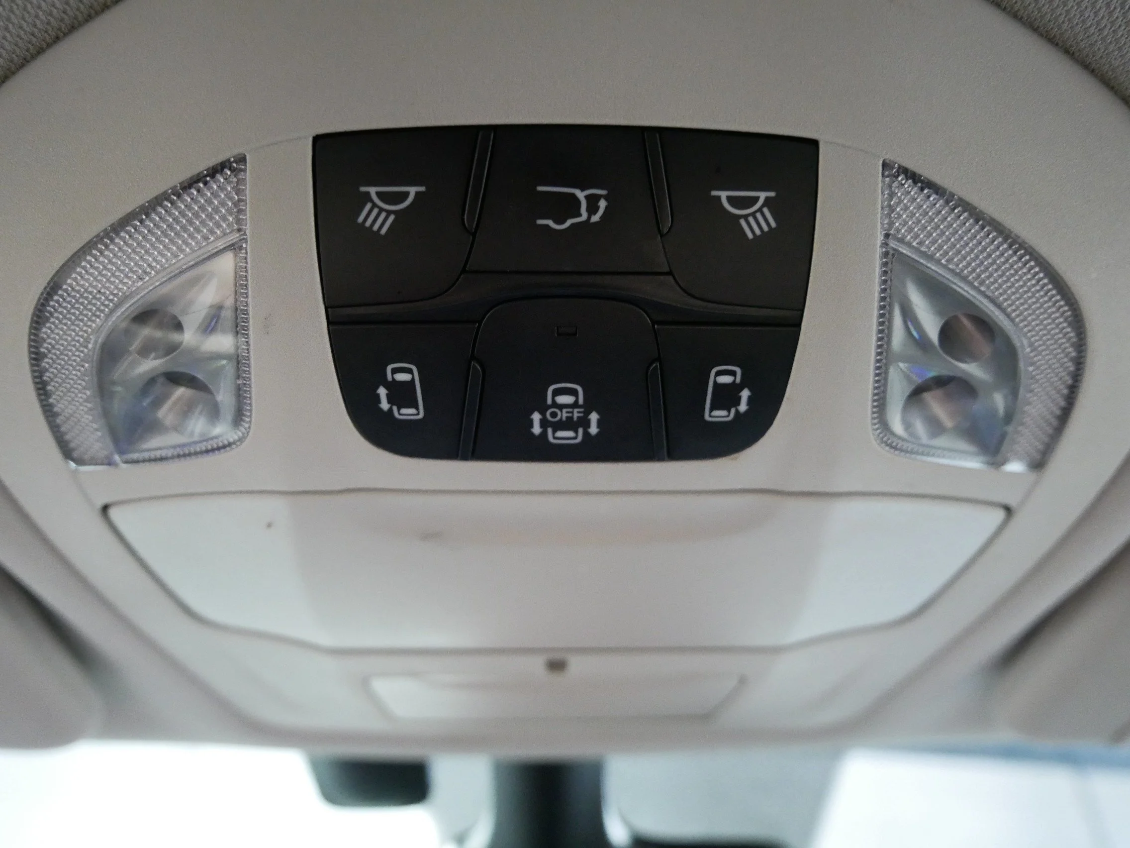 Used 2021 Bright White Clearcoat Chrysler Touring L image 30