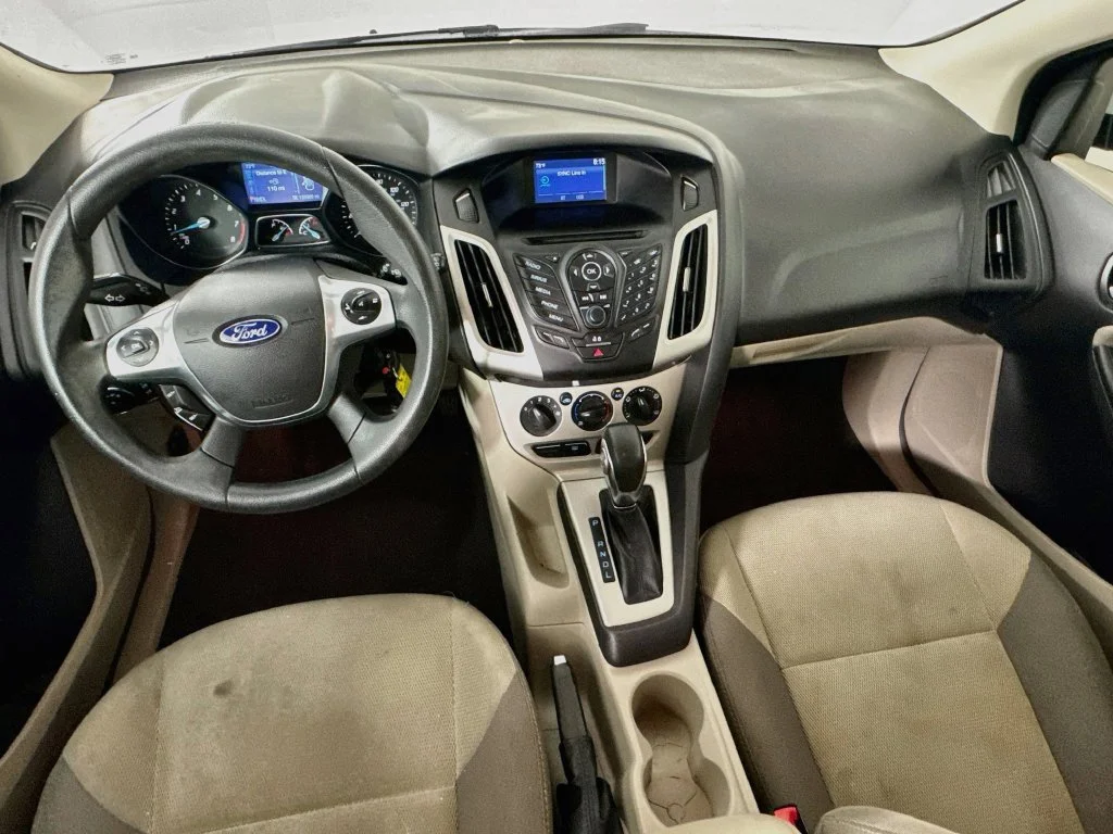 Used 2014 Oxford White Ford SE image 24