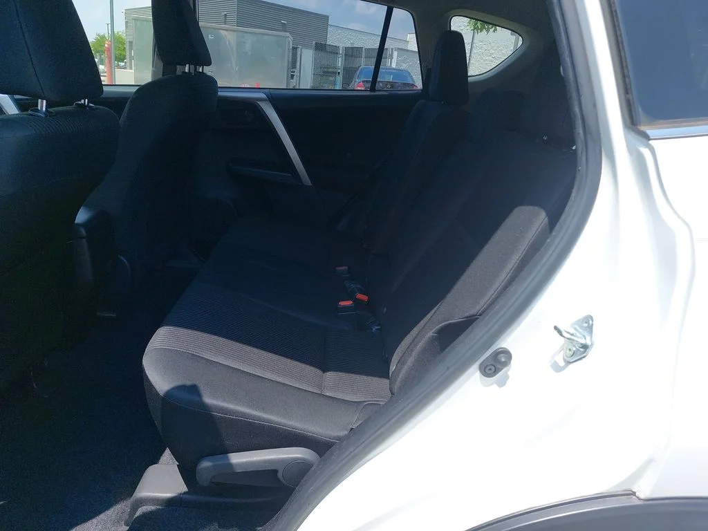 Used 2018 White Toyota LE image 13