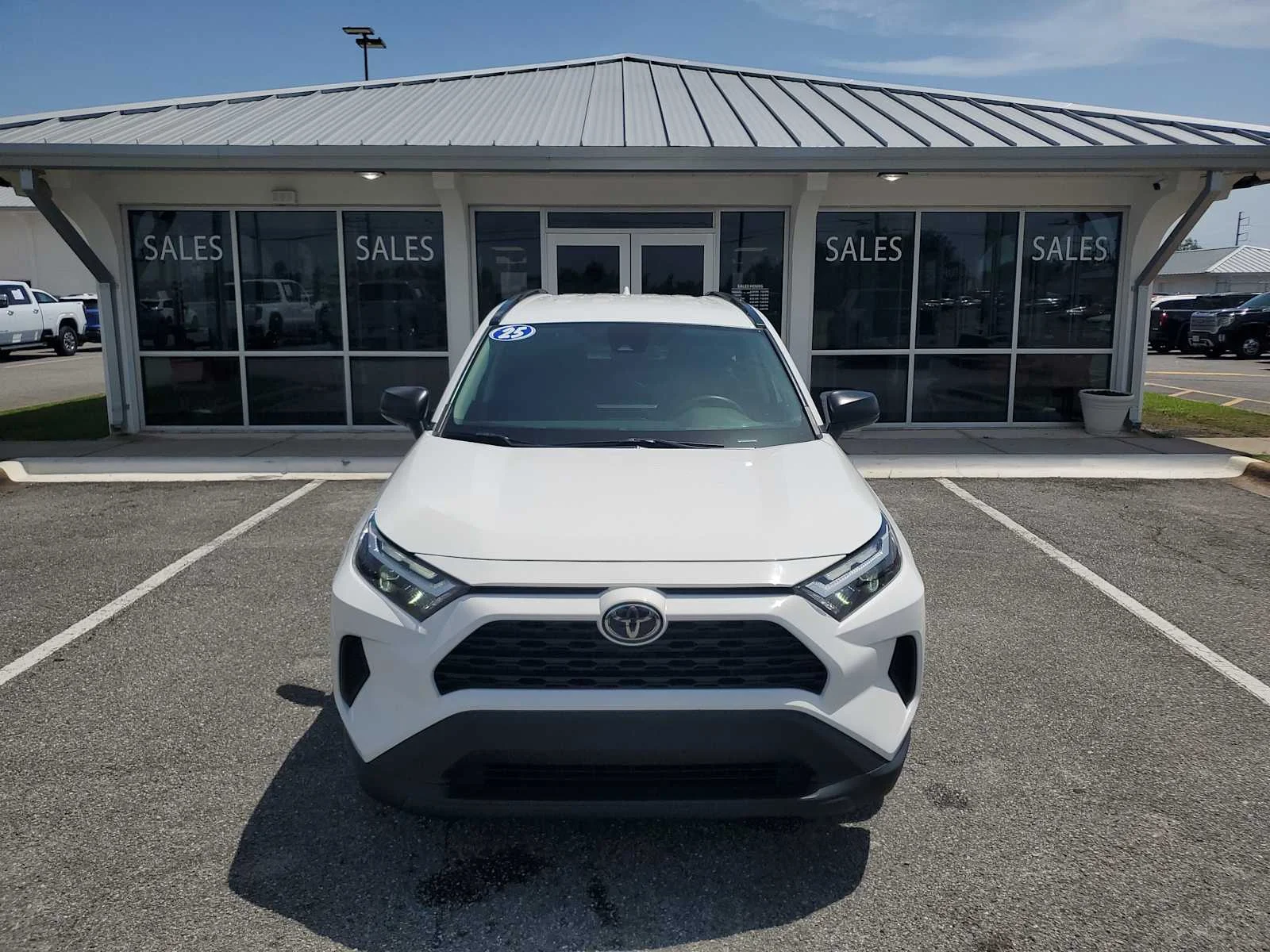 Used 2025 White Toyota Hybrid LE image 10