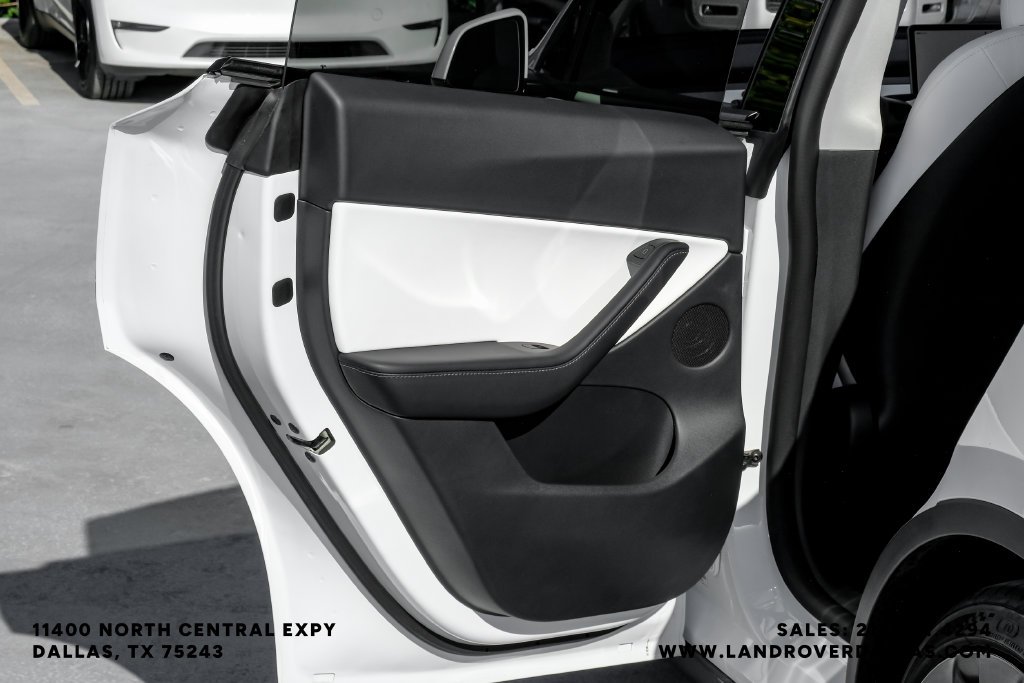 Used 2022 Pearl White Multi-Coat Tesla Performance image 34