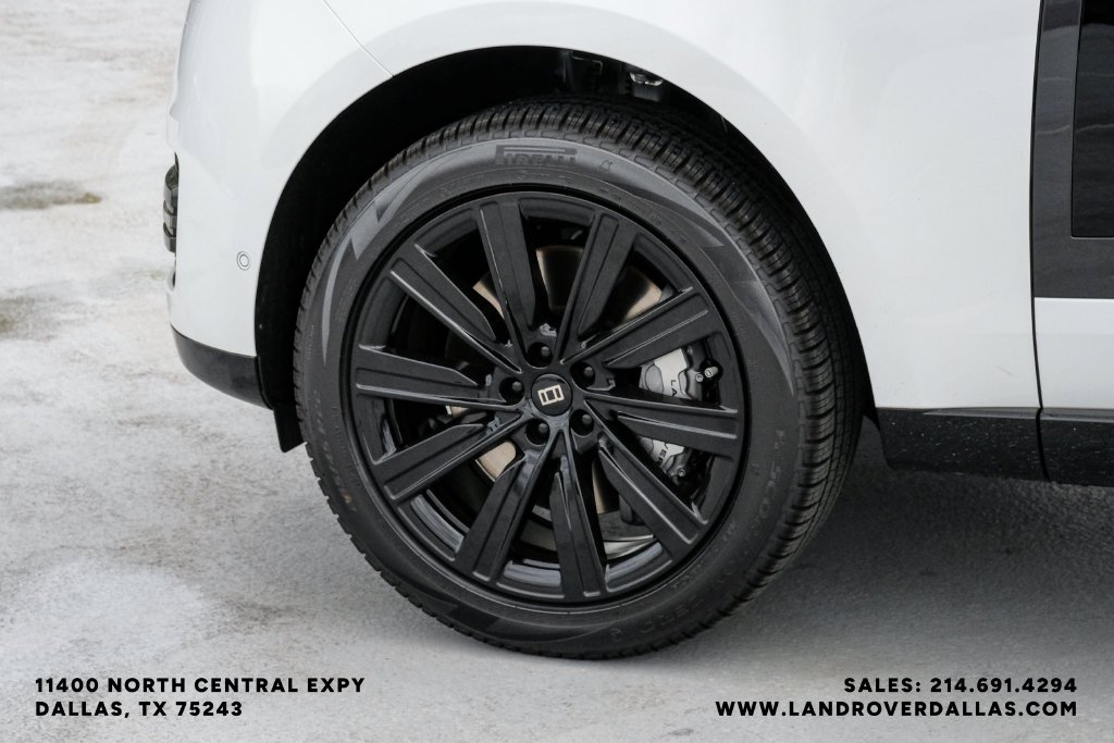 New 2027 Fuji White Land Rover SE image 52