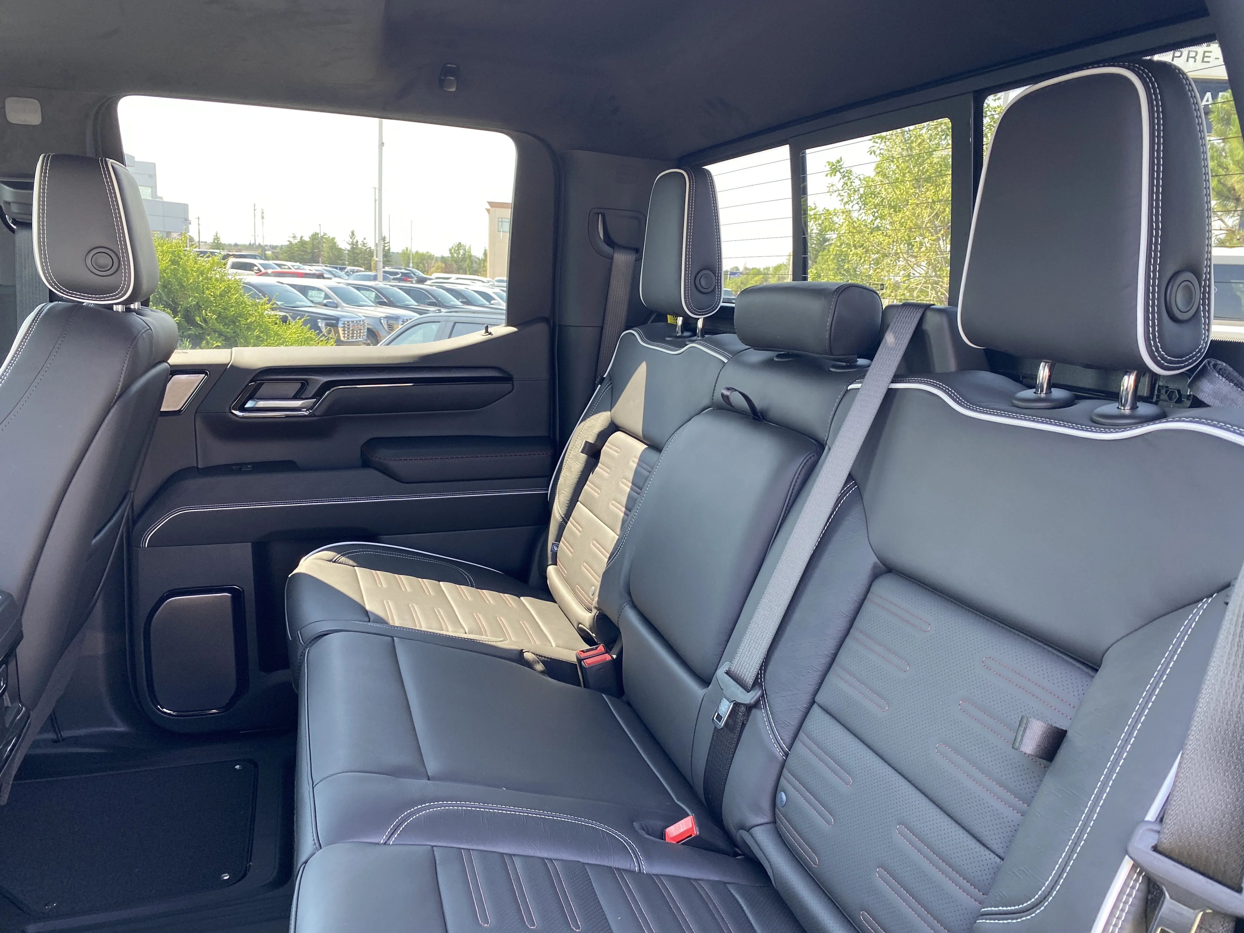 New 2026 ONYX BLACK GMC AT4X image 28
