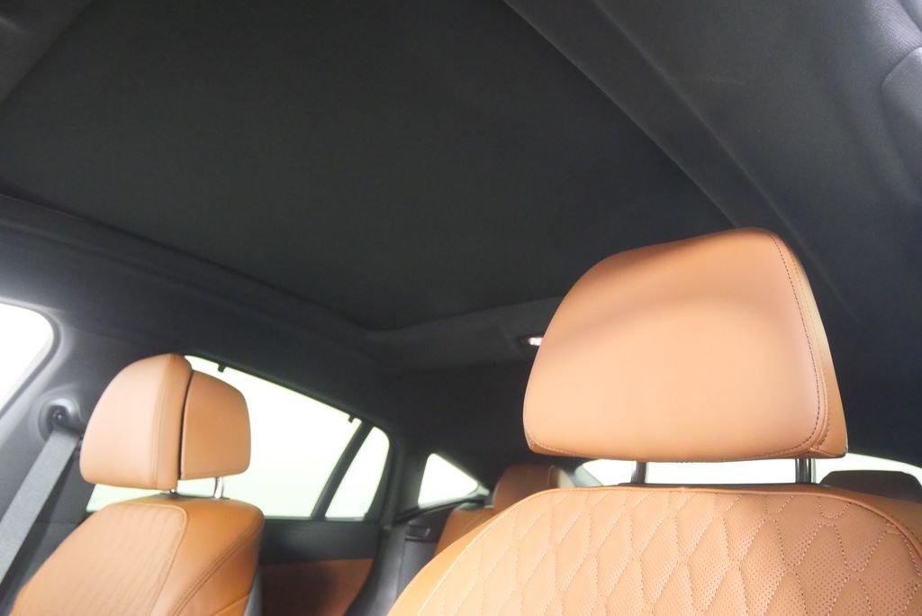 New 2027 Alpine White BMW xDrive40i image 11