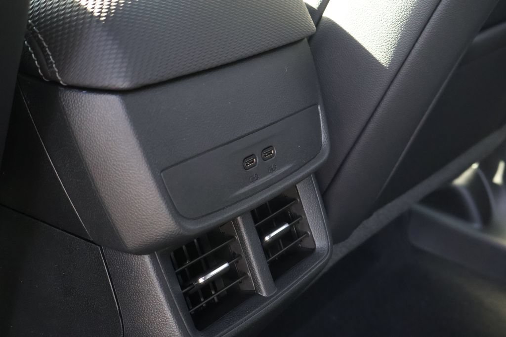 2027 Chevrolet Equinox LT - Photo 38