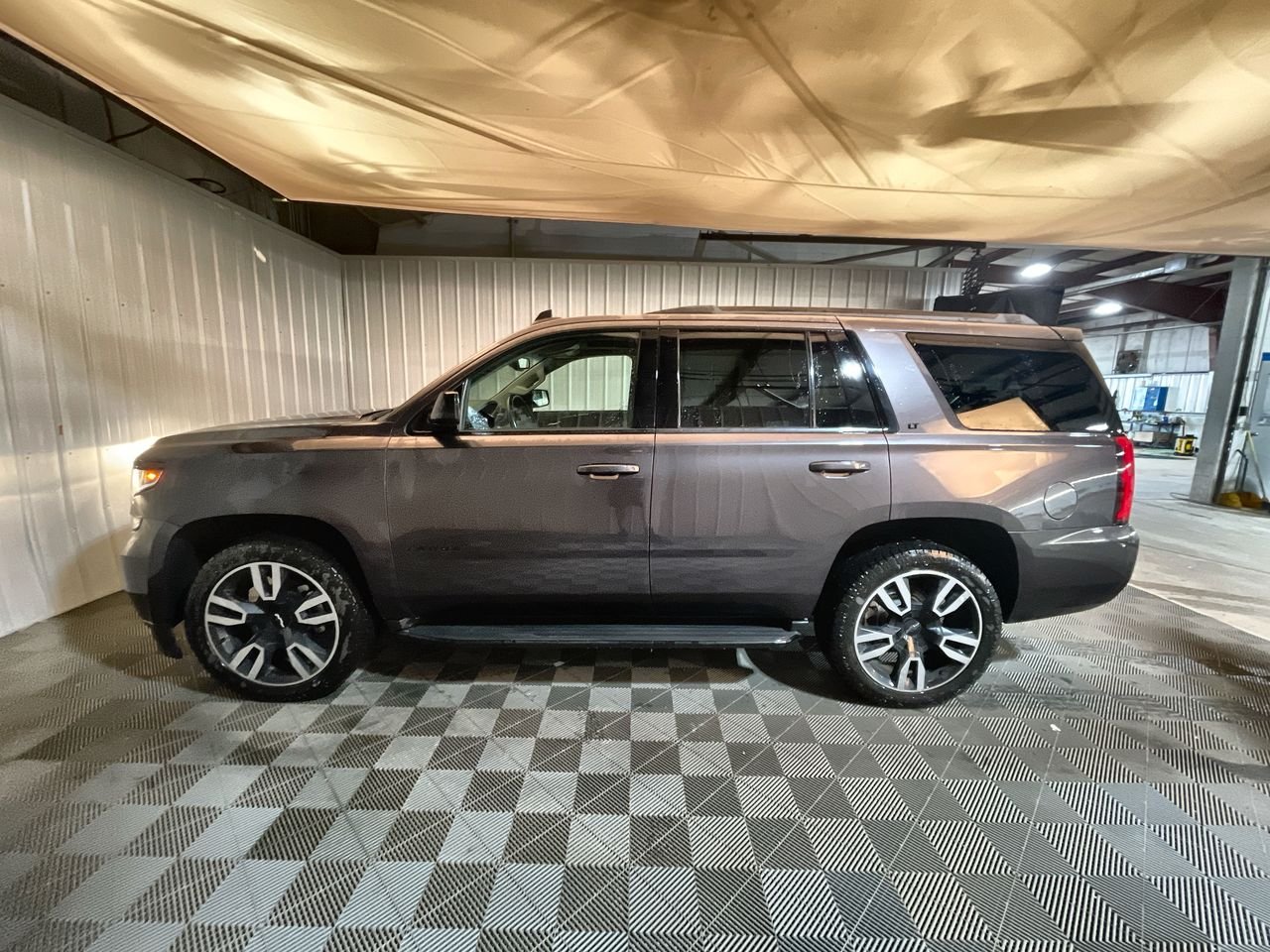Used 2018 TUNGSTEN METALLIC Chevrolet LT image 28