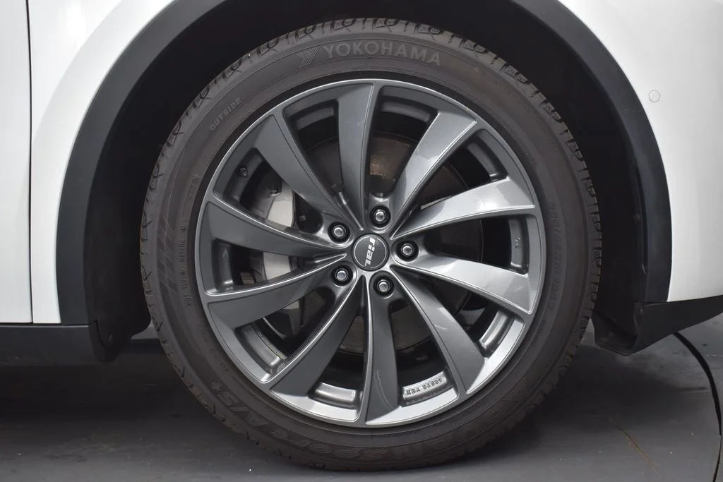 Used 2022 White Tesla Long Range image 29