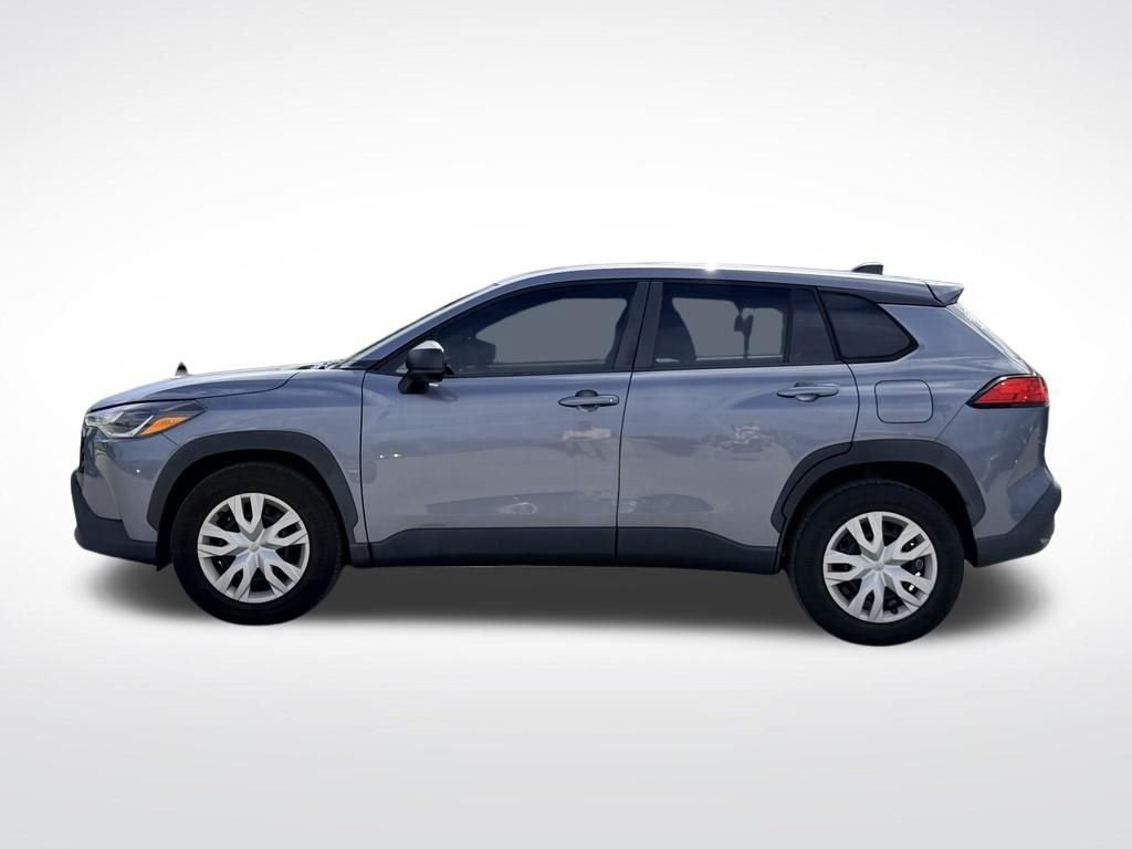 Used 2022 Blue Toyota L image 3