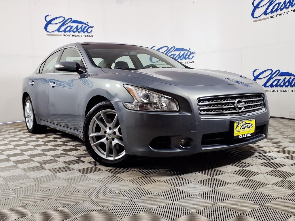 2010 Nissan Maxima 3.5 SV's photo