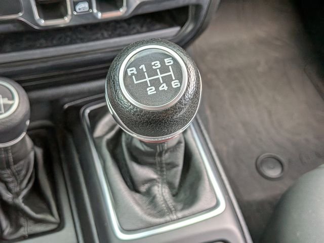 Used 2022 White Jeep Unlimited Sport S image 21