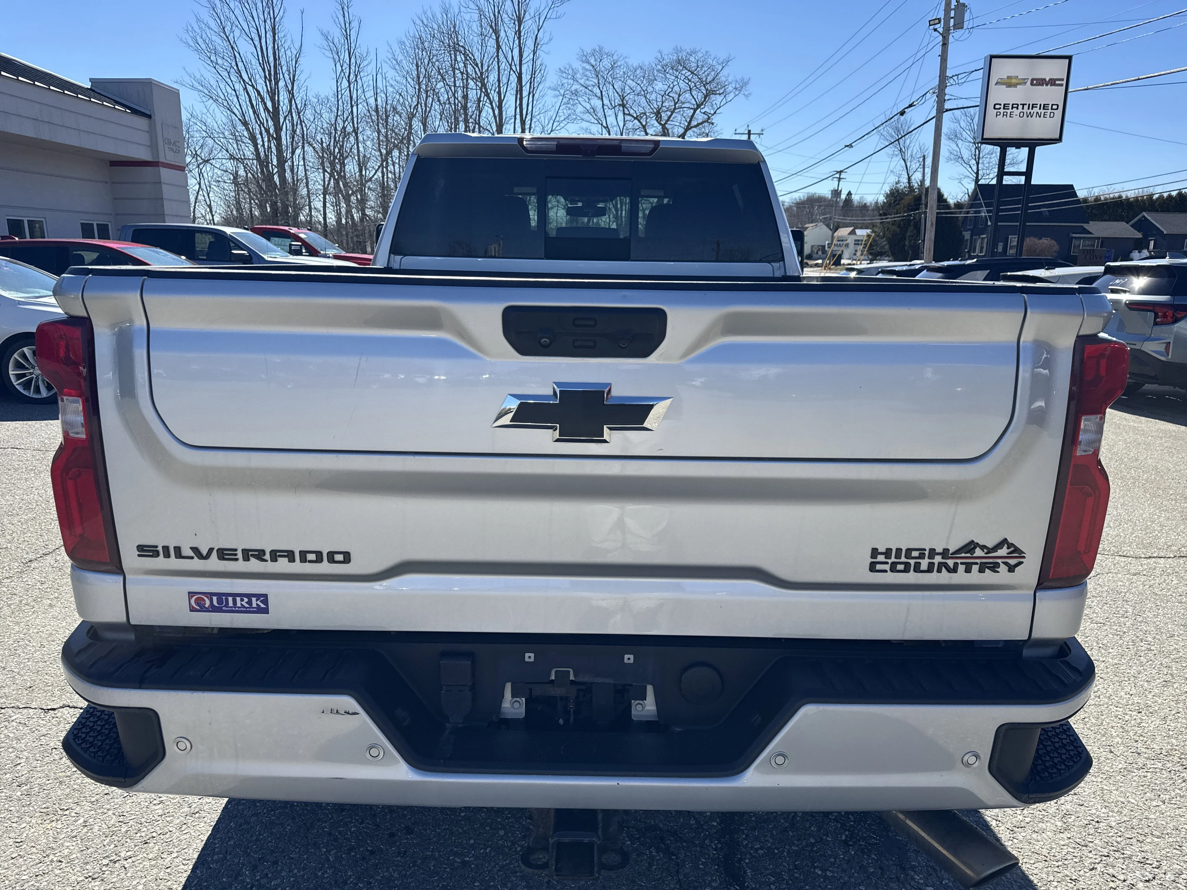 Used 2022 Silver Ice Metallic Chevrolet High Country image 6