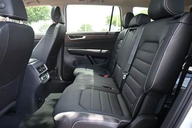 2025 Volkswagen Atlas SEL - Photo 20