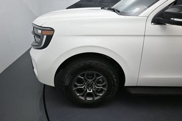 New 2027 Star White Metallic Tri-Coat Ford MAX Active image 9