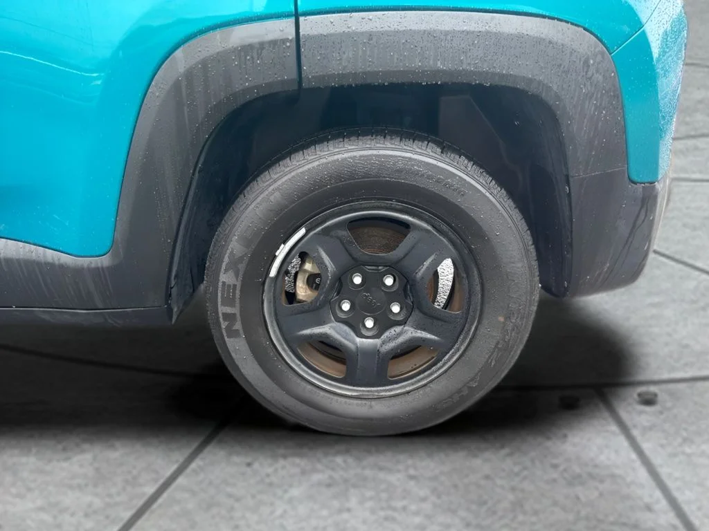 Used 2021 Teal Jeep Sport image 21