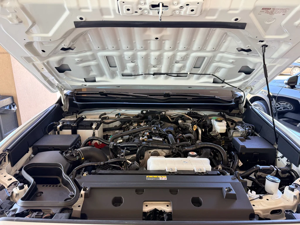 Used 2025 Ice Cap Toyota SR5 image 29
