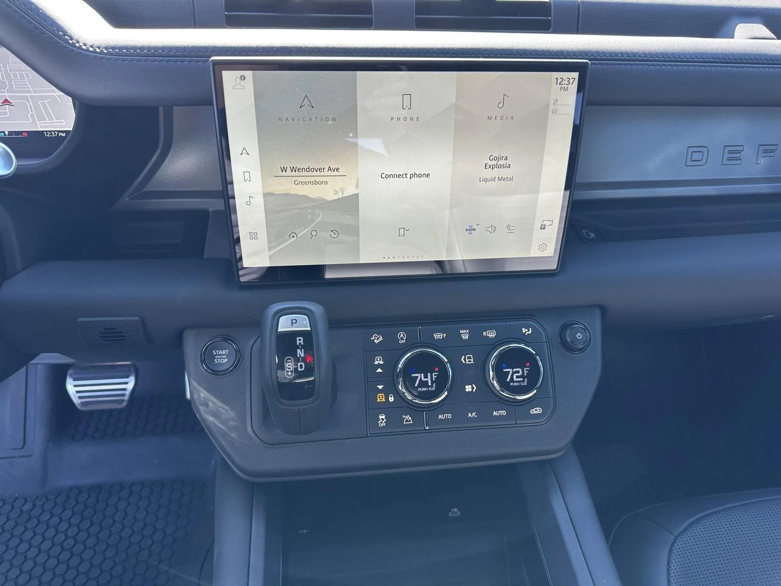 Used 2025 Petra Copper Premium Metallic Land Rover OCTA Edition One image 26