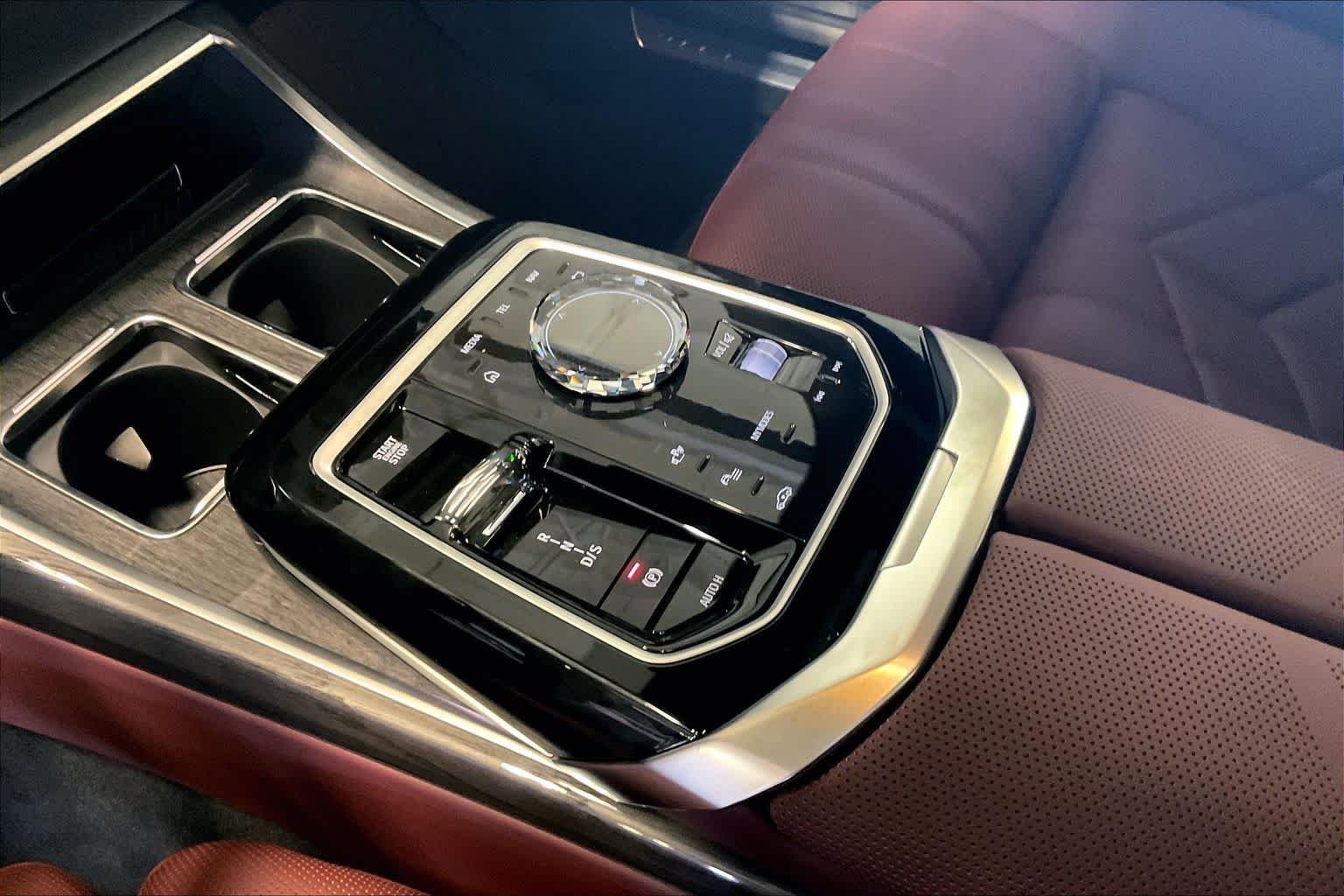 New 2026 Brooklyn Grey Metallic BMW 750e xDrive image 7