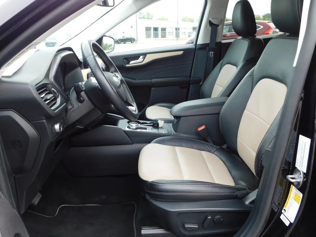 Used 2022 Black Ford Titanium image 13