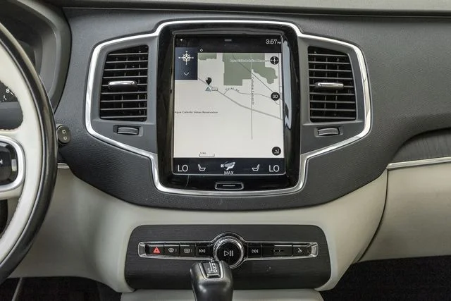2020 Volvo XC90 Momentum - Photo 8