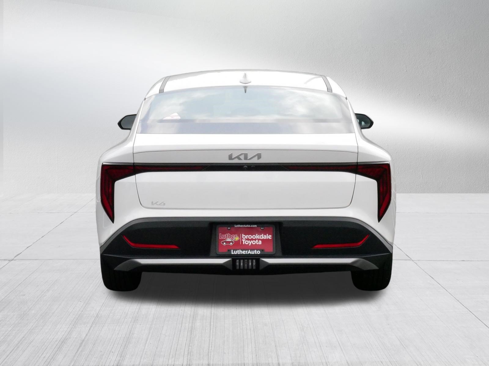 Used 2025 Snow White Pearl Kia LXS image 6