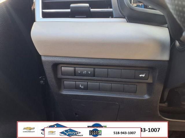 Used 2024  Mitsubishi SEL image 15