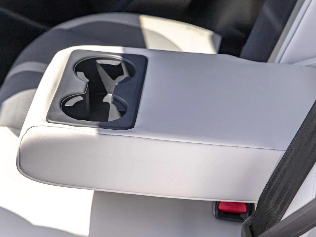 New 2026 Snowflake White Pearl Mazda 2.5 Turbo Aire Edition AWD image 23