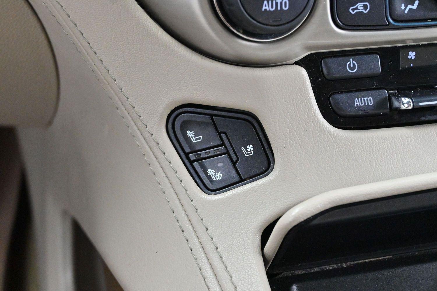 Used 2019 Smokey Quartz Metallic GMC Denali image 20