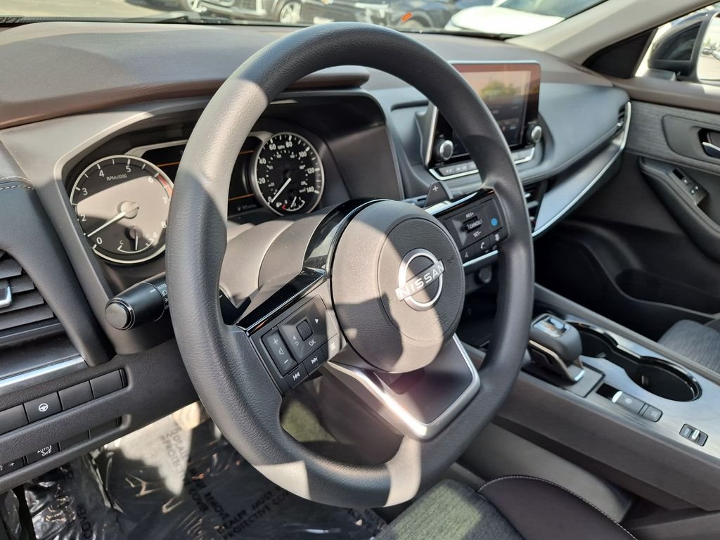 Used 2023 Black Nissan SV image 17