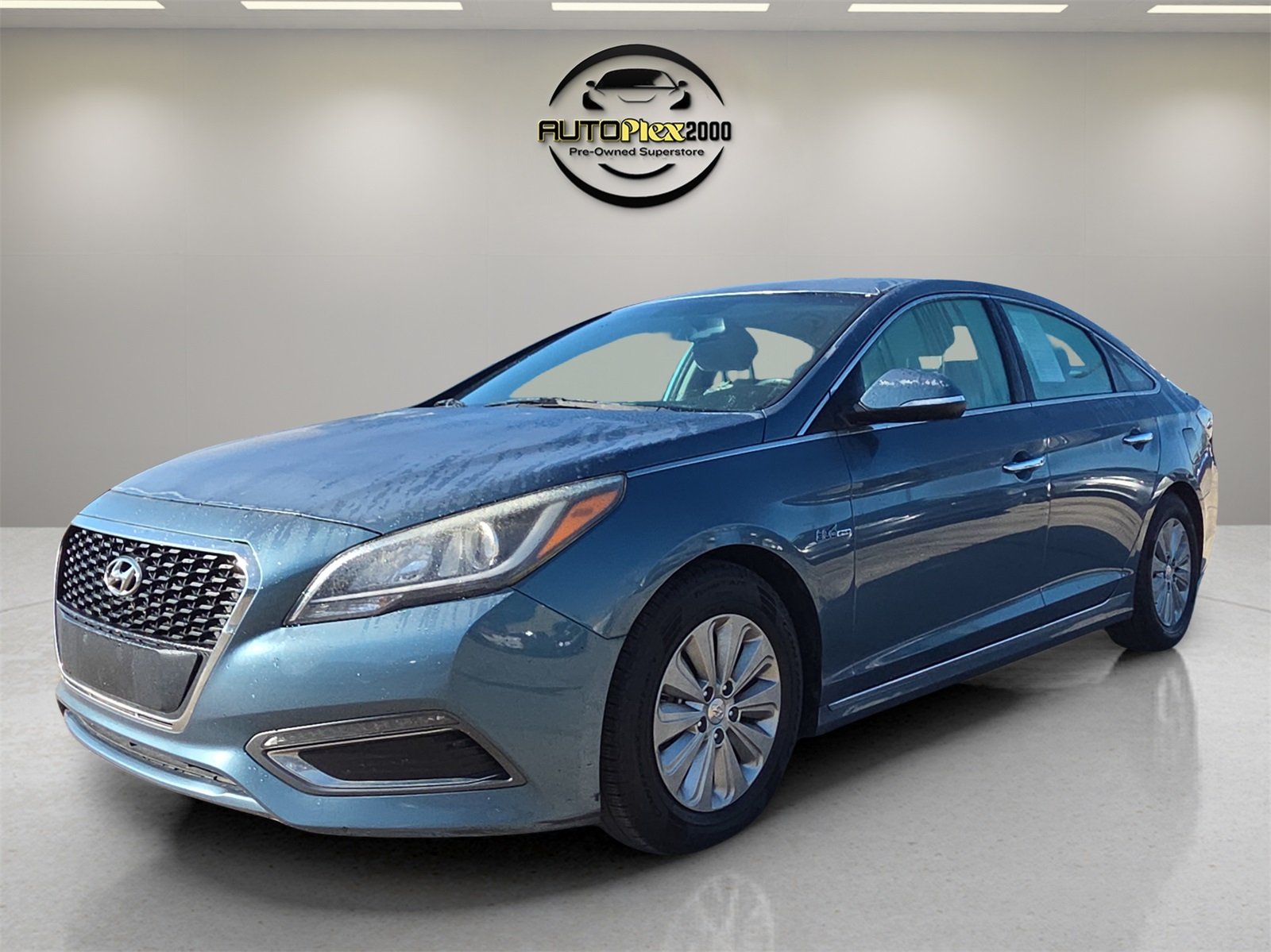2016 Hyundai Sonata Hybrid SE photo 3
