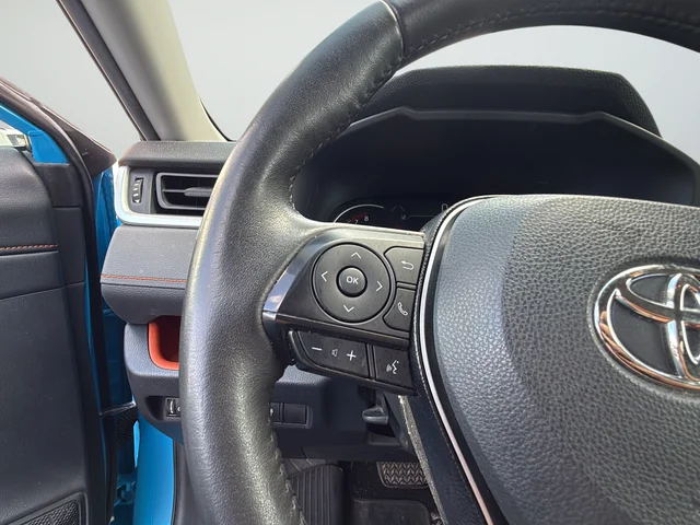 Used 2021 Blue Toyota Adventure image 17