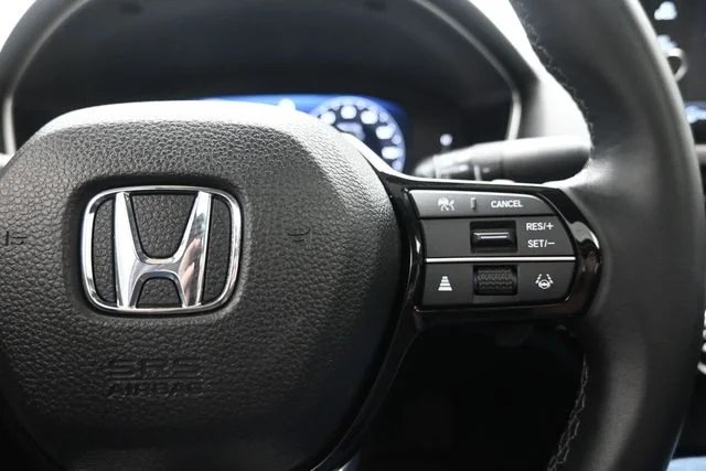 Certified Used 2024 Platinum White Pearl Honda 1.5T 4D TOURING image 27