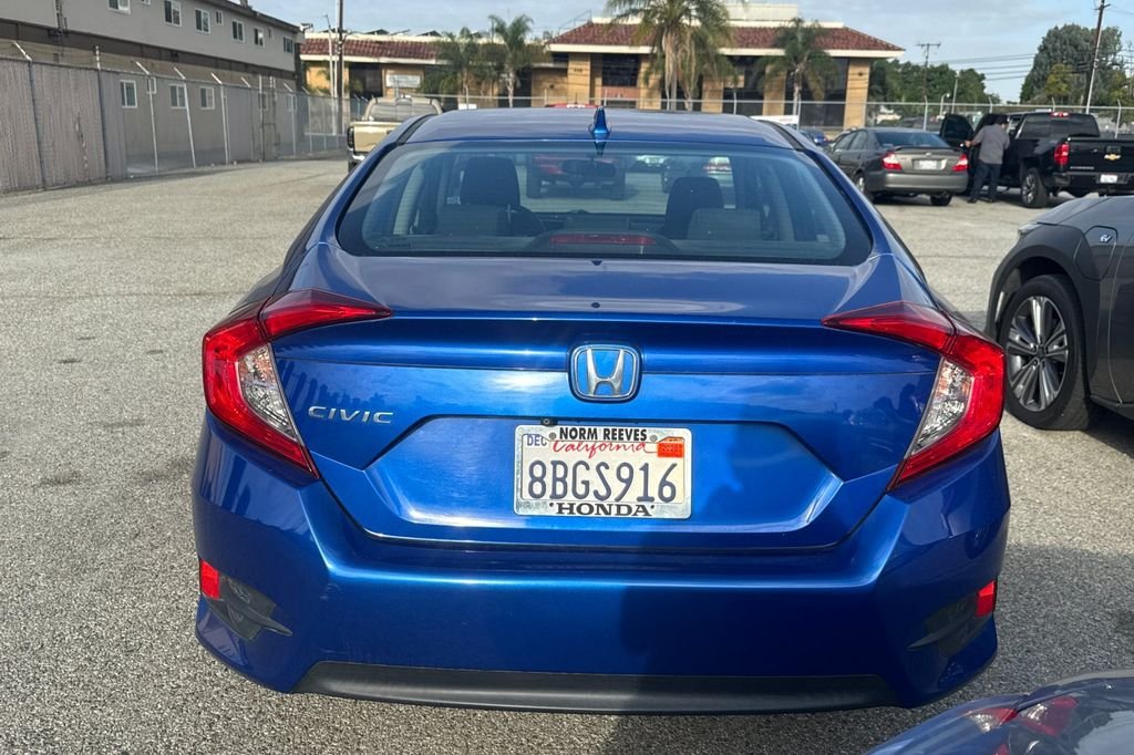 Used 2018 Blue Honda EX image 8