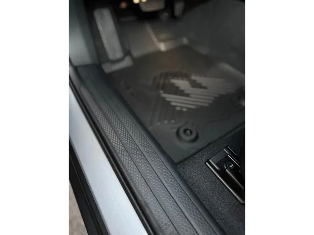 New 2026 ICE SILVER METALLIC Subaru Touring XT image 15