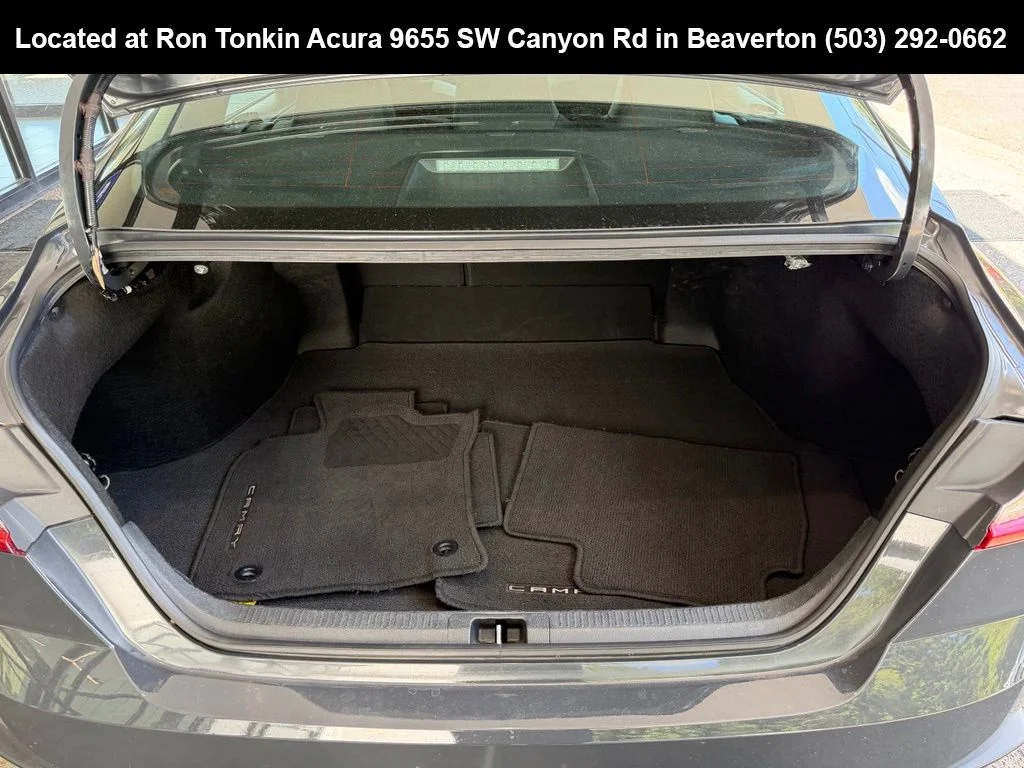 Used 2025 Heavy Metal/Midnight Black Metallic Toyota SE image 9