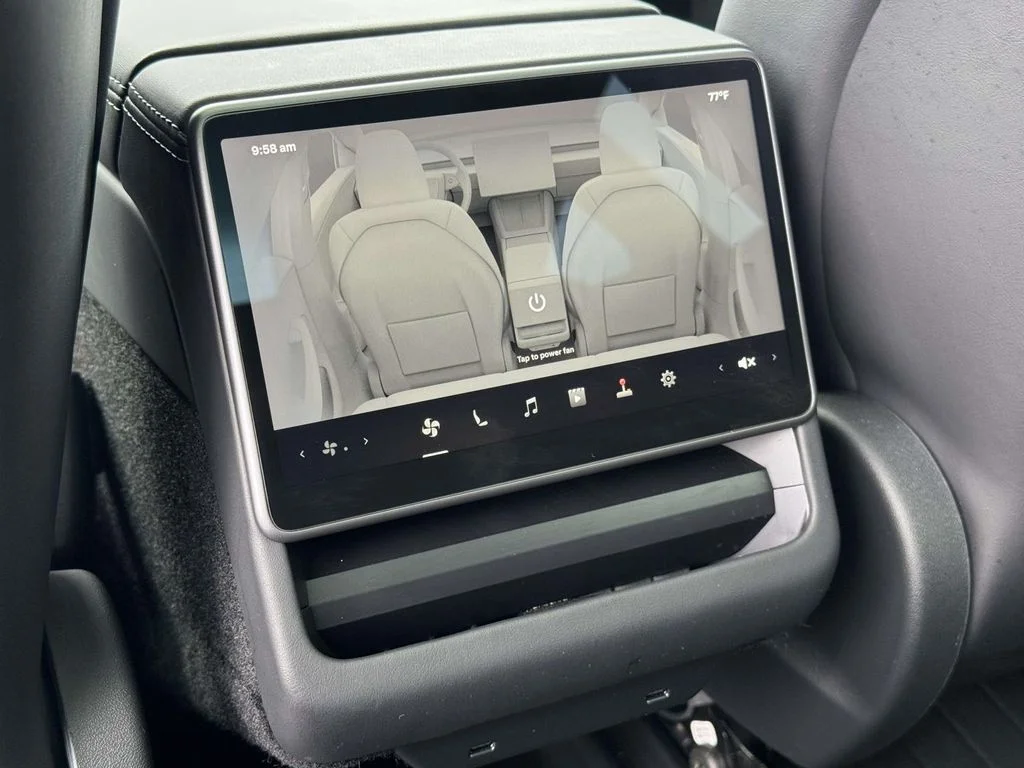 2025 Tesla Model 3 Long Range - Photo 18