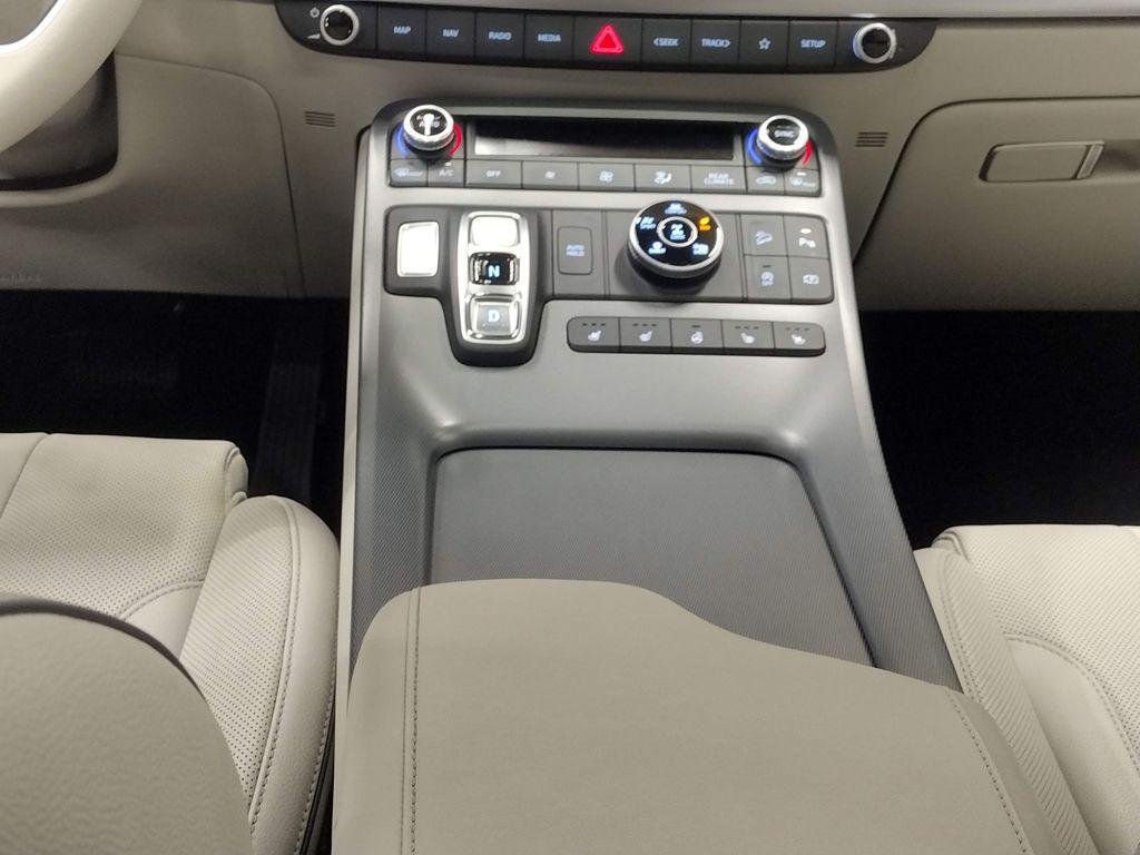 New 2026 White Pearl Hyundai Blue SE image 8