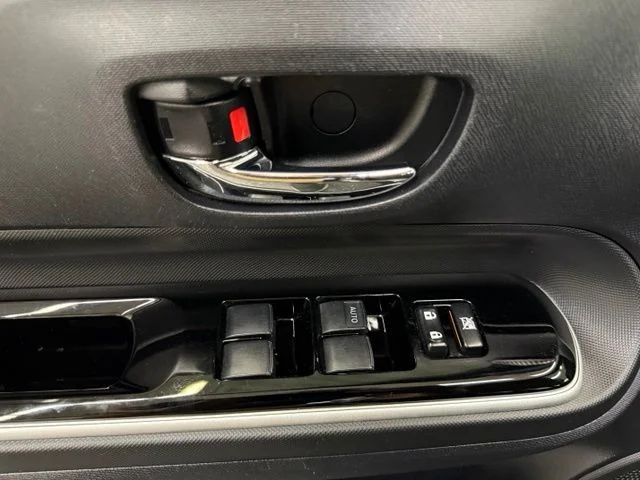 Certified Used 2016  Toyota Two image 12