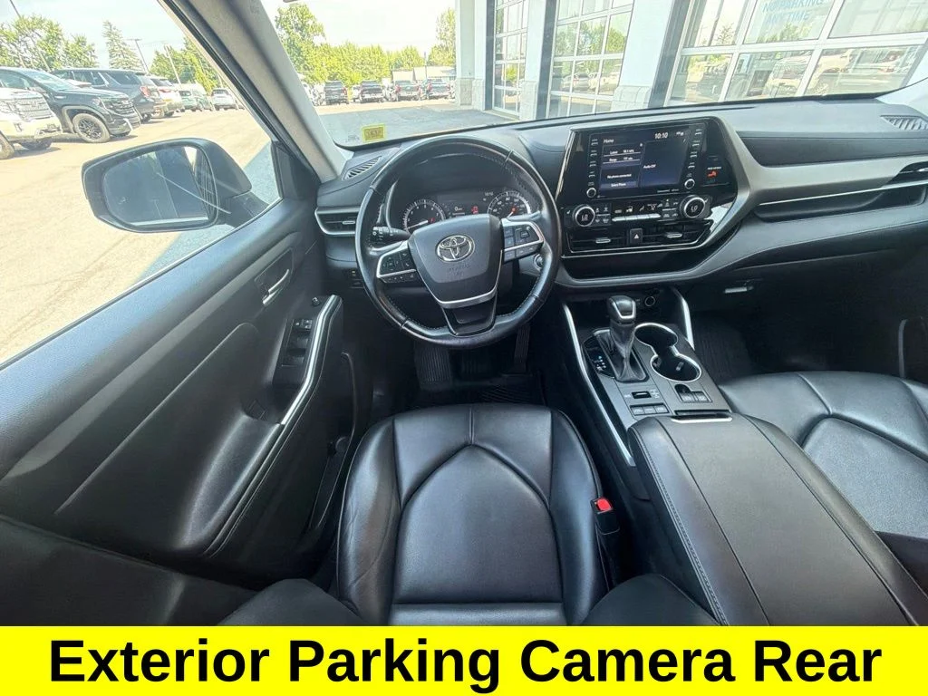 Used 2022 Black Toyota XLE image 10