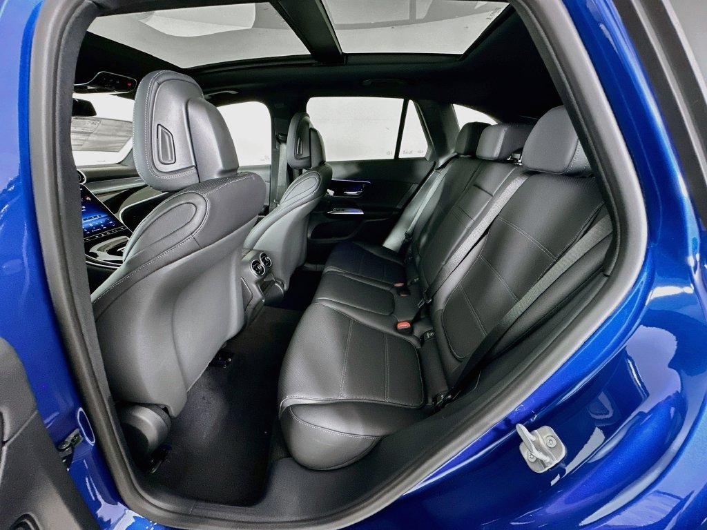 New 2027 Blue Mercedes-Benz GLC 300 image 25