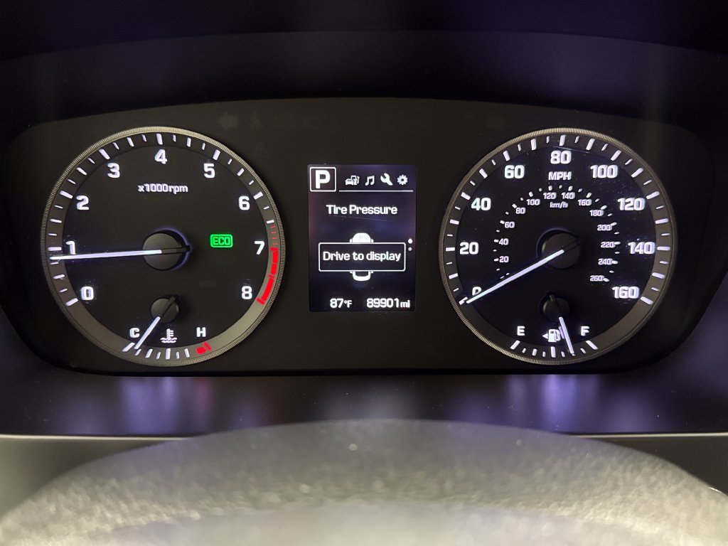 Used 2015 White Hyundai Limited image 17