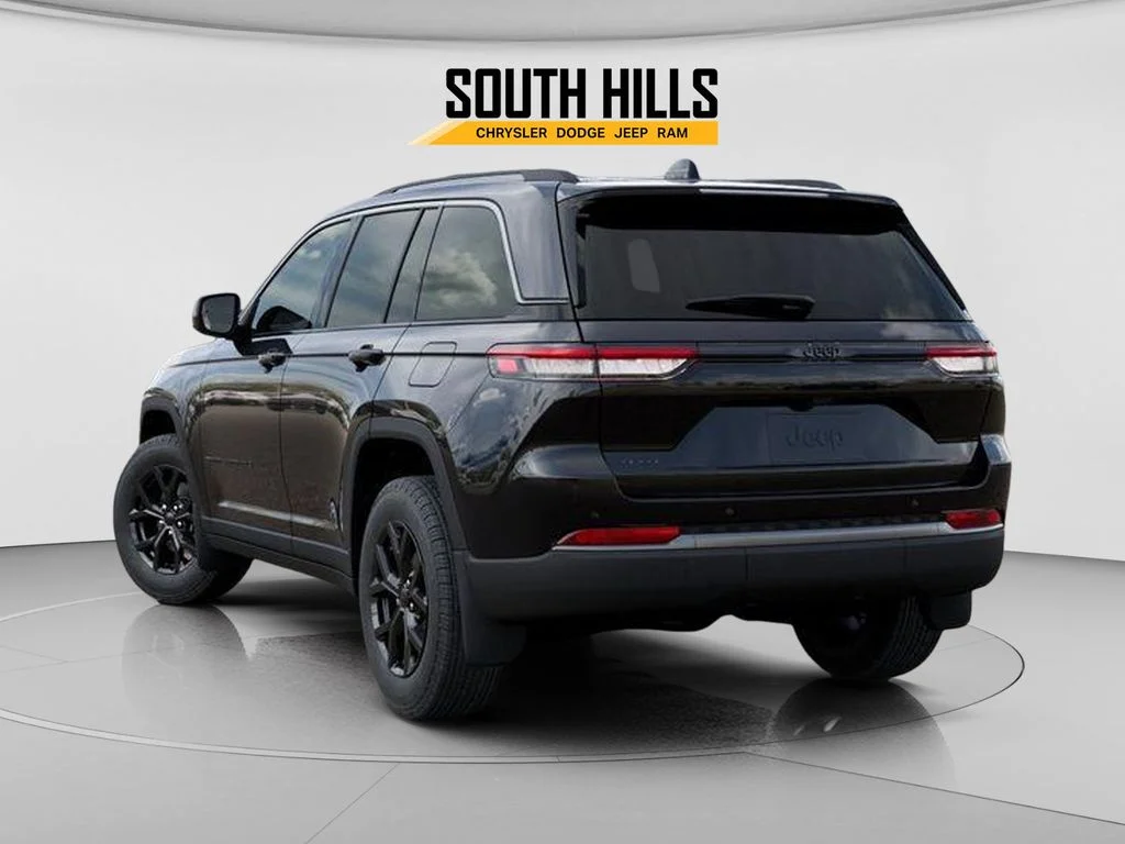 New 2026 Black Jeep Laredo Altitude image 3